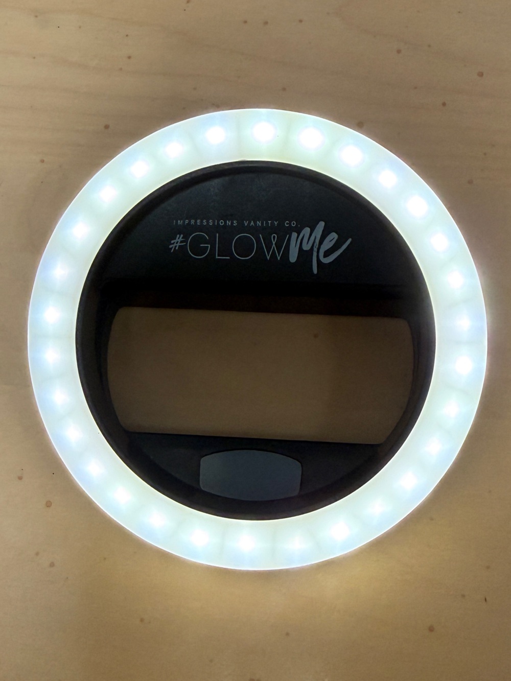 Impressions Vanity GlowMe Ring Light with 4 LED Selfie Light Levels NEW